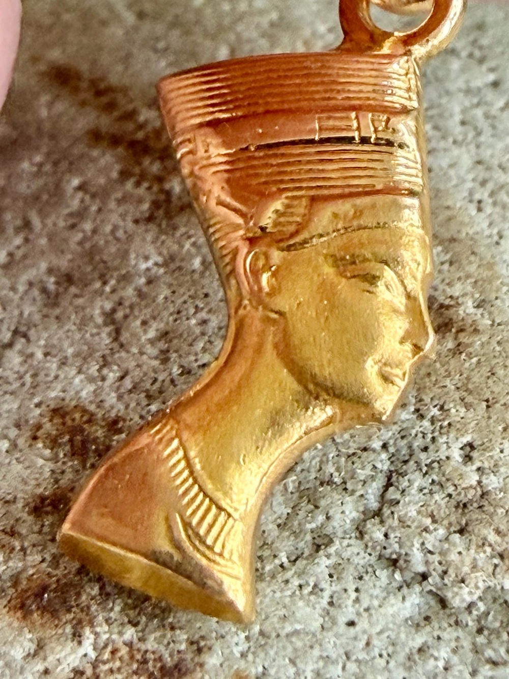 18k gold  Nefertiti Profile Pendant Charm